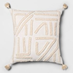 BNWT cream chenille pillow - Opalhouse
